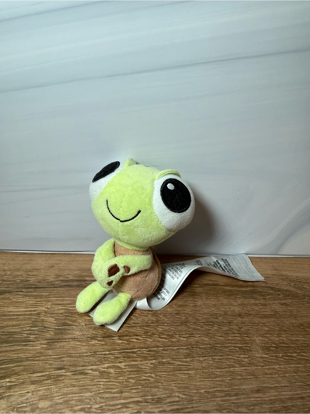 Disney Parks Squirt Magnetic Hug Plush Finding Nemo Strap Clip